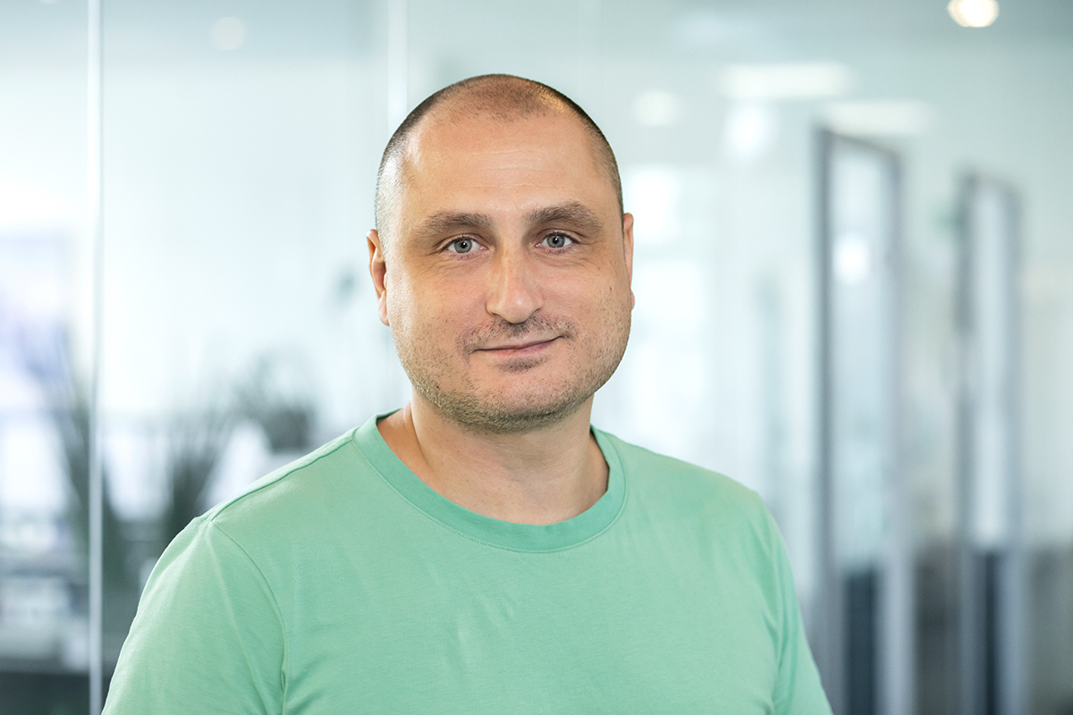 Dr. Vladimir Petukhov